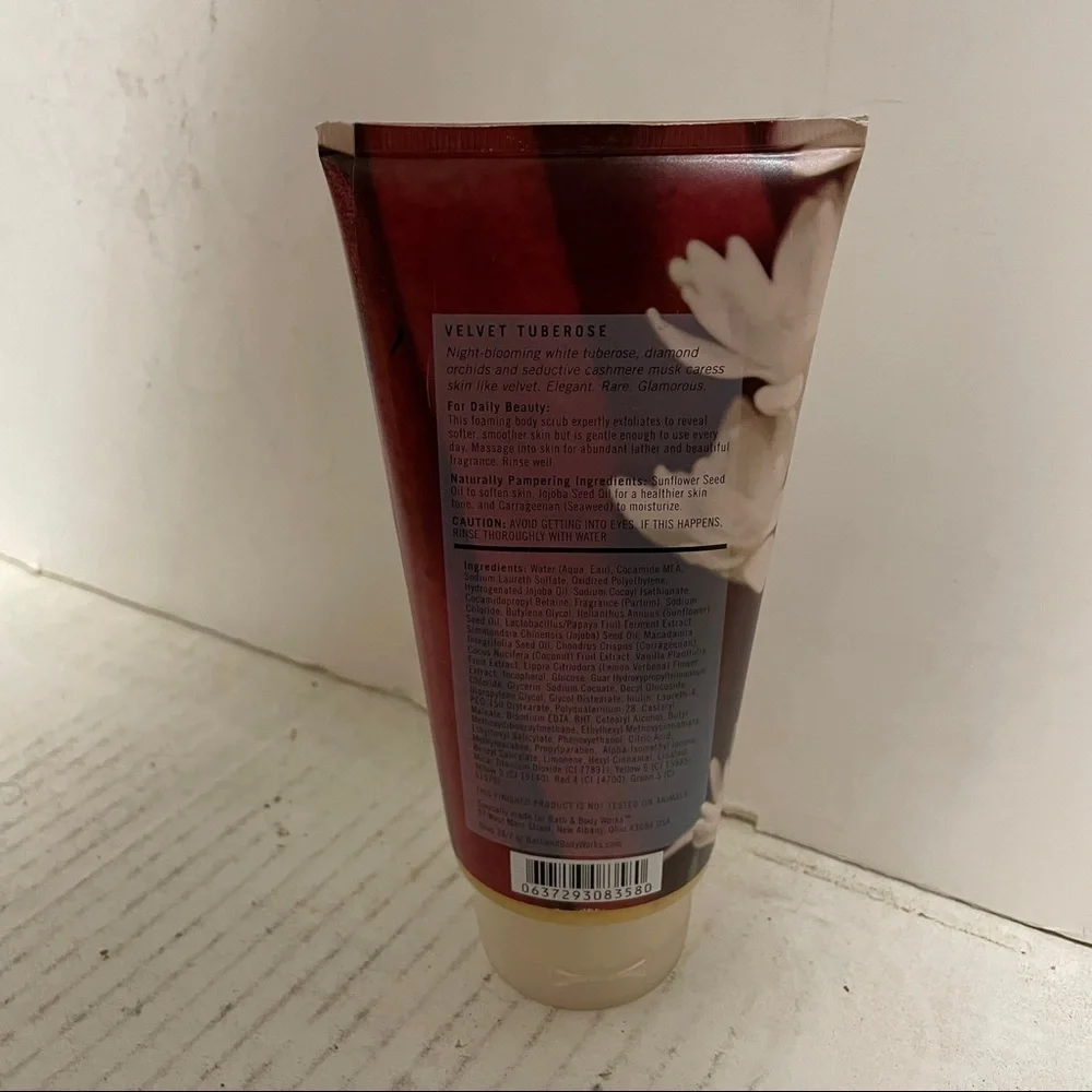 Bath Body Works Pleasures Velvet Tuberose Scrub